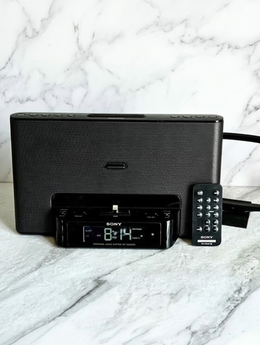 Sony Dream Machine ICF-C8WM Speaker Clock Radio with Remote & Antenna